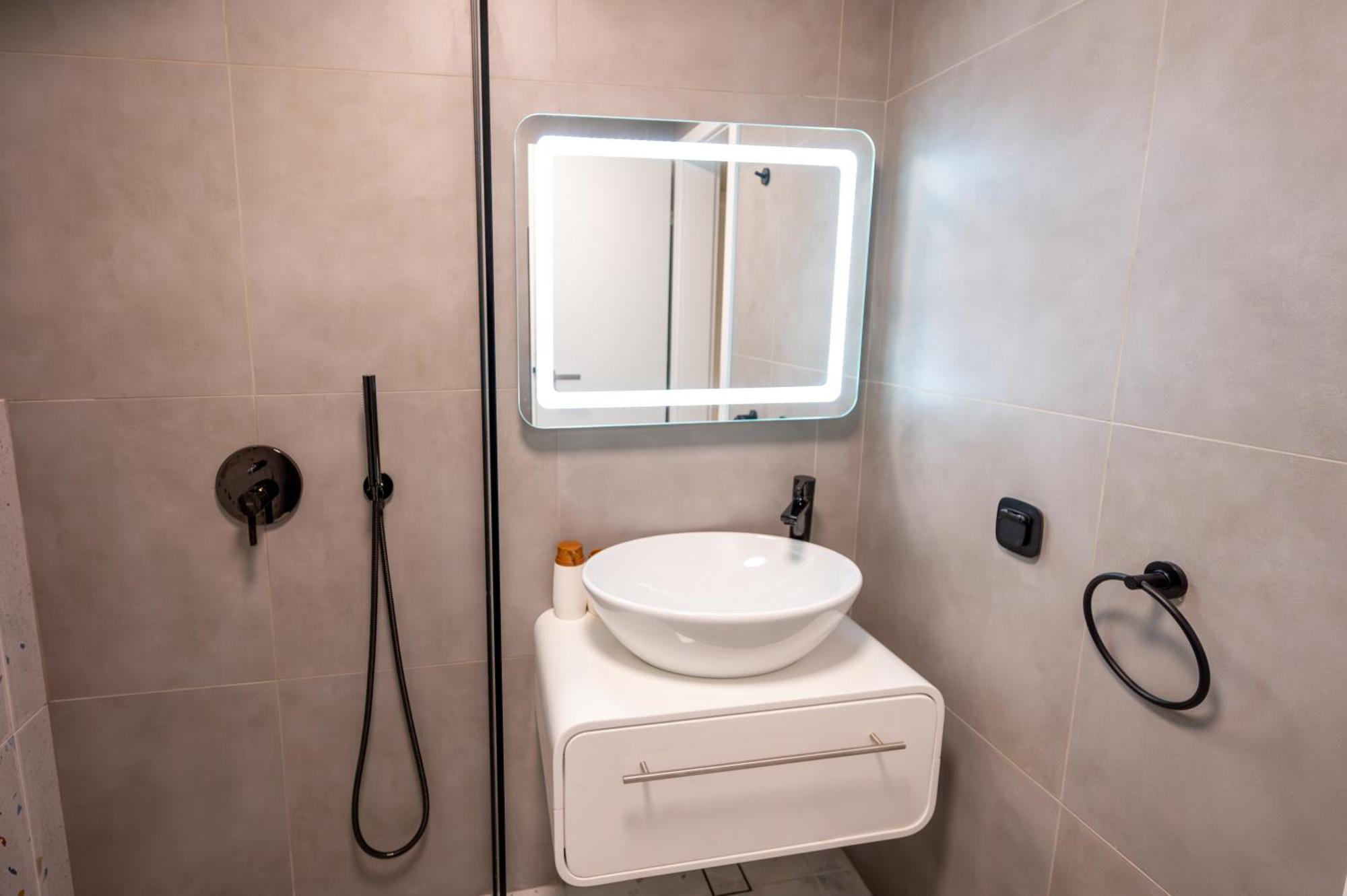 Design 1Bdr Apartment Near City Center Sofia Eksteriør bilde